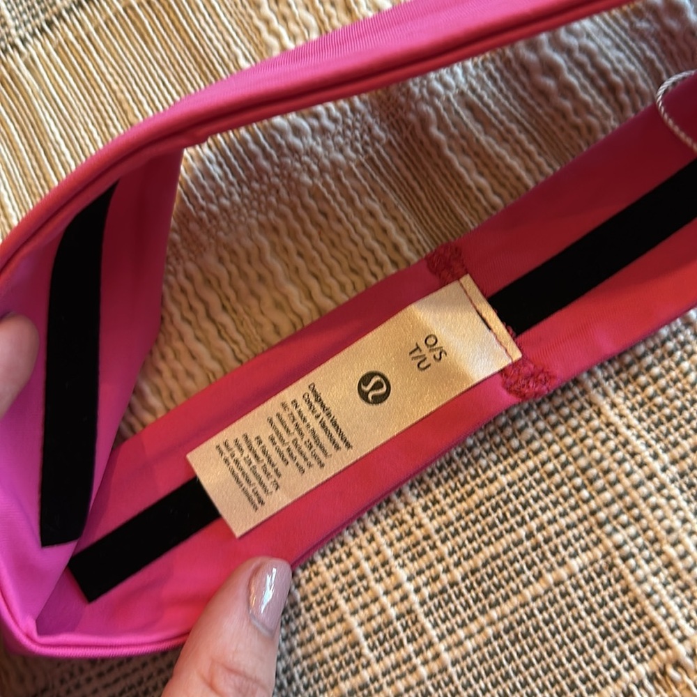 Lululemon Luxtreme Training Headband in Sonic Pink NEW - Picture 6 of 9
